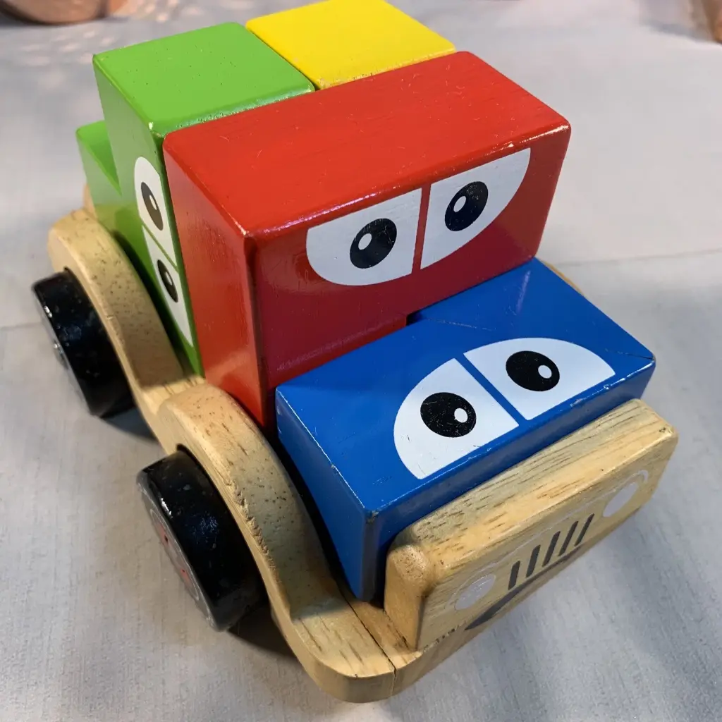 WOODEN CAR / 48